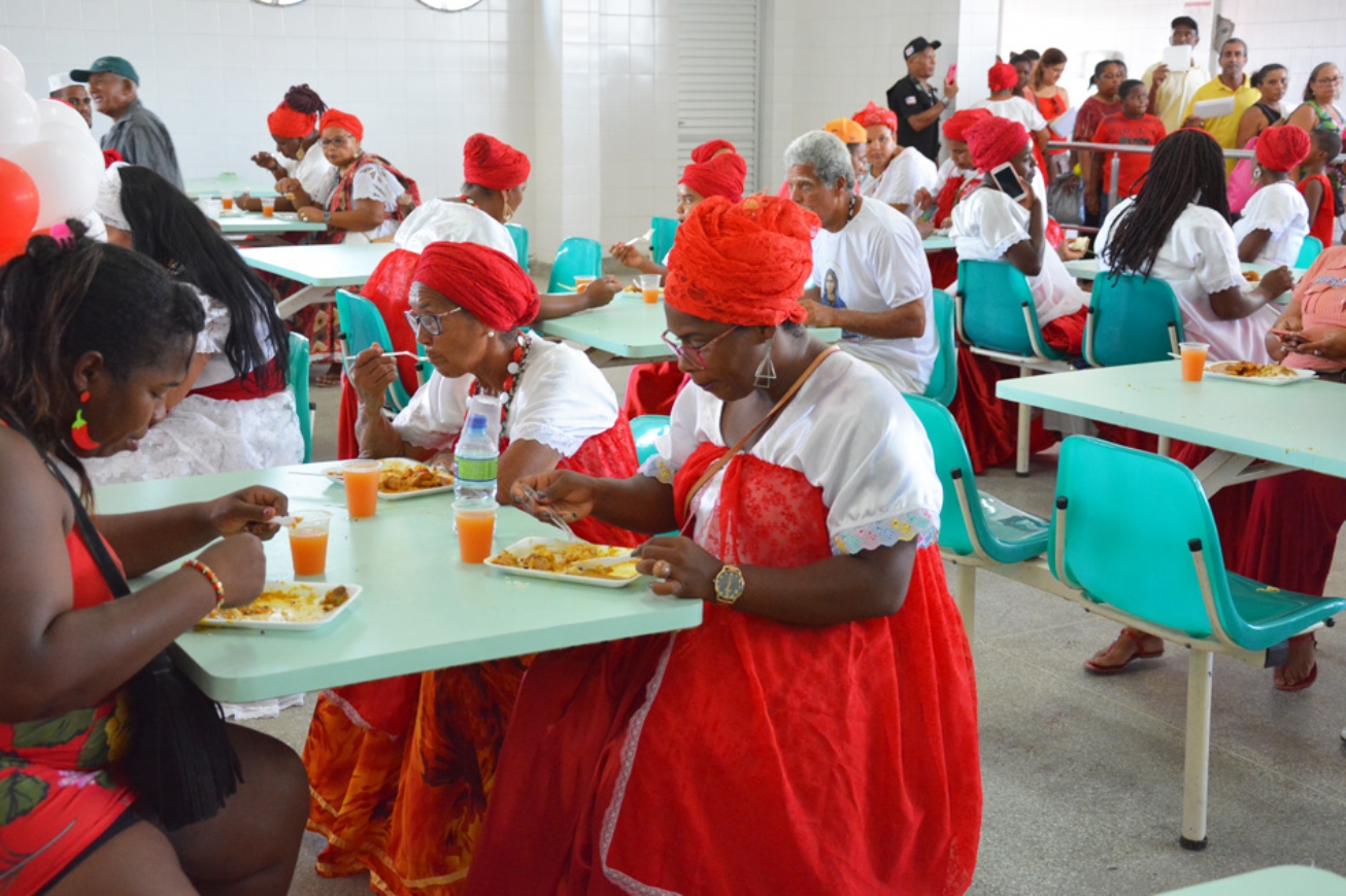 Tradicional Caruru de Santa Bárbara será oferecido no Centro de Abastecimento