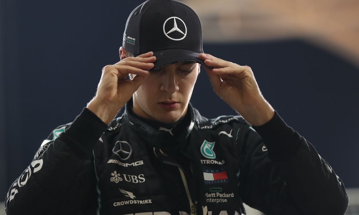 Chefe da Mercedes elogia Russell: nasce uma estrela e céu é o limite