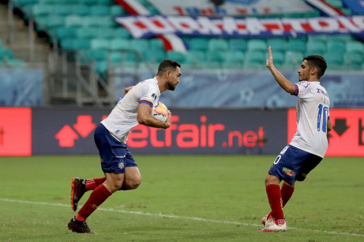 Em jogo marcado pelo VAR, Bahia perde e sai em desvantagem nas quartas da 'Sula'