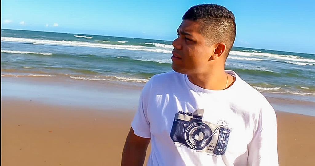Cantor Brendo Azevedo grava clipe de novo single