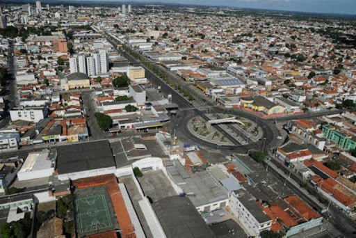 Novo decreto restringe funcionamento de bares e restaurantes até 21h em Feira de Santana