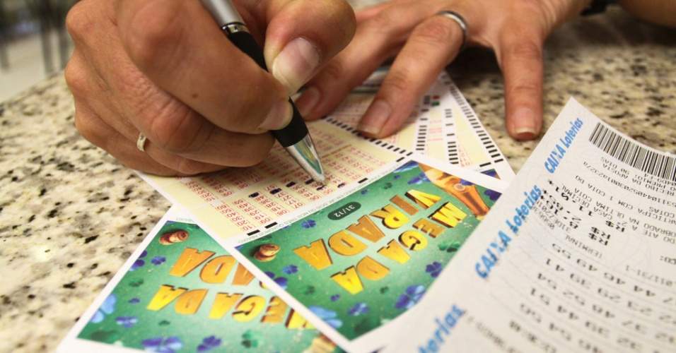 Mega da Virada: com prêmio estimado em R$ 300 milhões, saiba como jogar pela internet