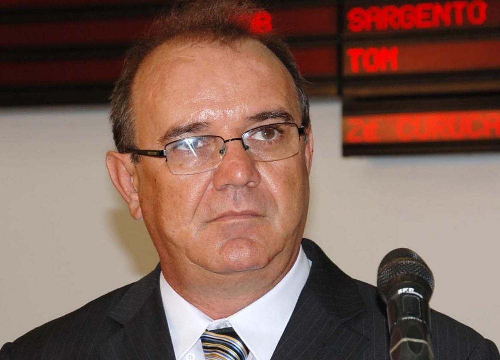 José Carneiro desiste de disputar presidência da Câmara e não fará parte da Mesa Diretiva
