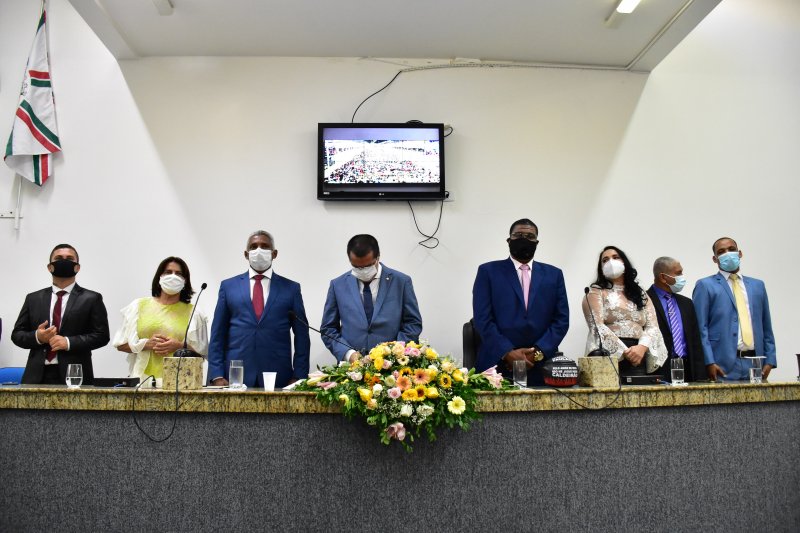 Nova Mesa da Câmara Municipal tem renovação de 85% e mantém duas mulheres