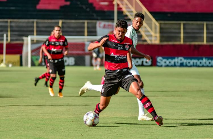 Vitória não sai do 0 a 0 com a Chapecoense e termina rodada na zona