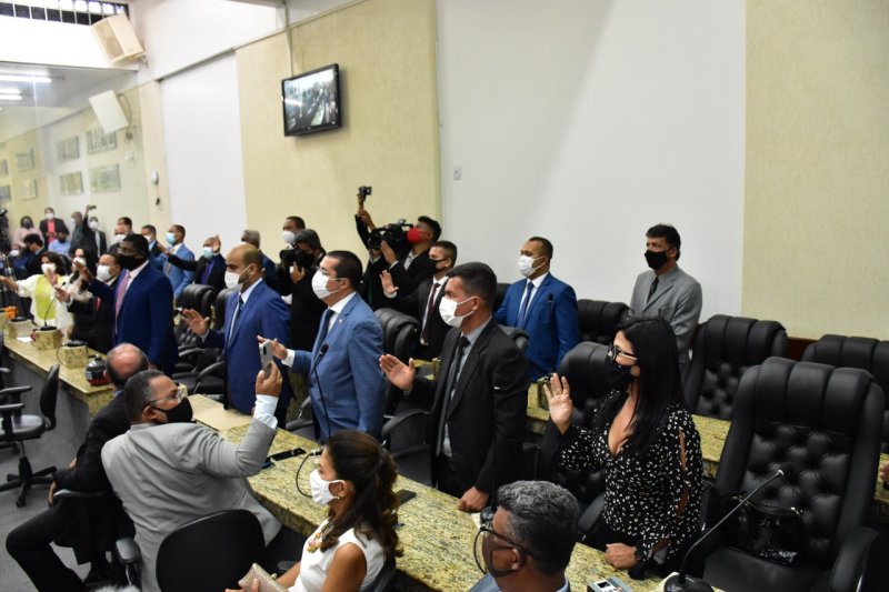 Professores e policiais representam um terço dos vereadores da nova Câmara de Feira