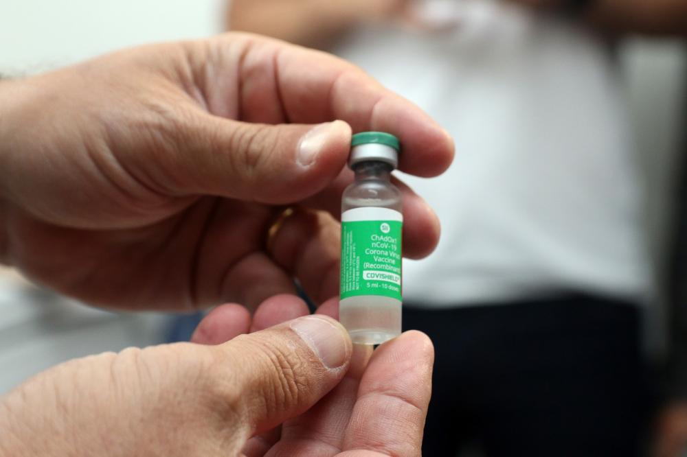 Bahia recebe lote com 119.500 doses da vacina de Oxford