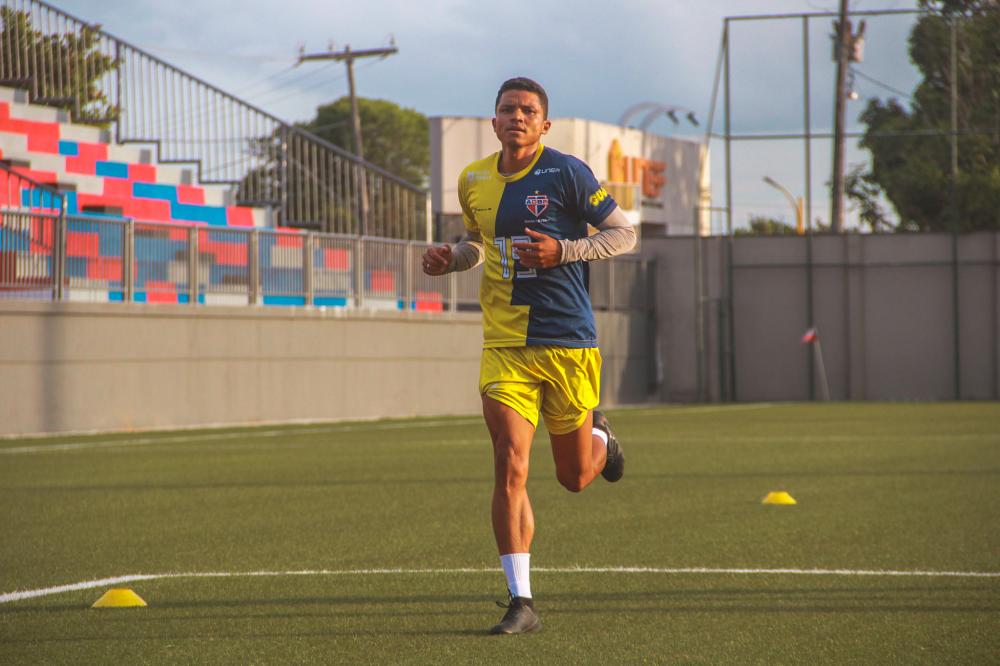 Adriano elogia estrutura do Bahia de Feira e projeta boa temporada