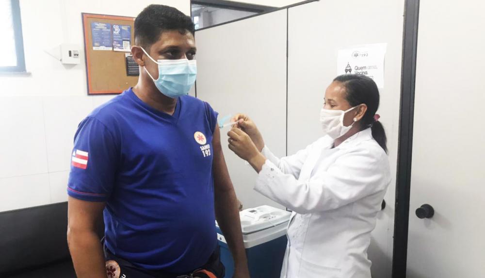 Feira é a segunda cidade da Bahia que mais aplicou doses da vacina