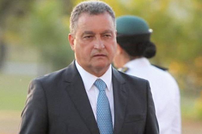 “Corremos o risco de ter colapso no sistema de saúde”, alerta governador