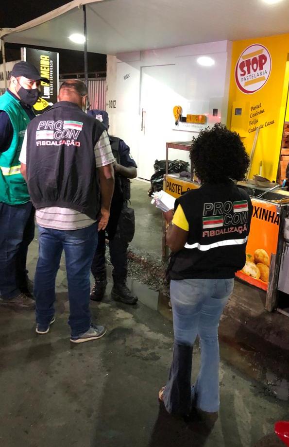Fiscalização flagra seis estabelecimentos desrespeitando o toque de recolher