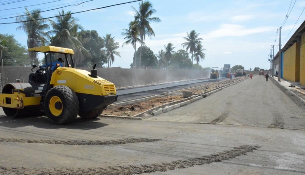 Complexo de mobilidade urbana tem obras em quatro avenidas de Feira