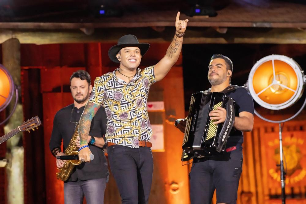 Tierry alcança a marca de 1 bilhão de views no canal do YouTube