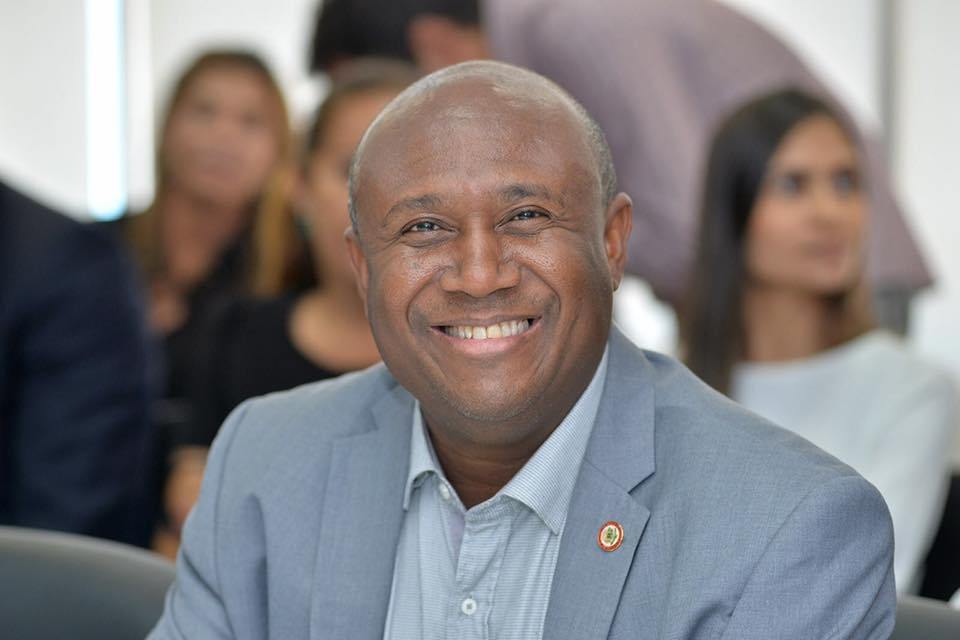  Com Covid-19, Irmão Lázaro está intubado em estado grave e será transferido para Salvador