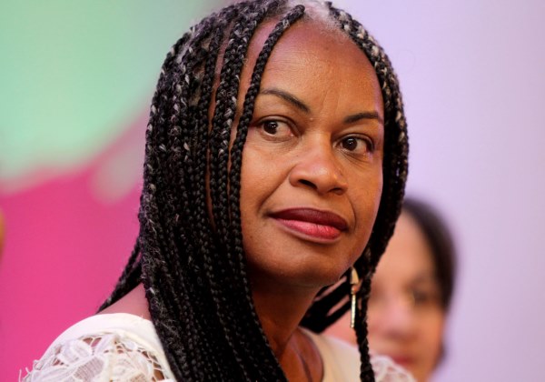 Deputada indica projeto para implantação de unidade do SAC no município de Santo Amaro