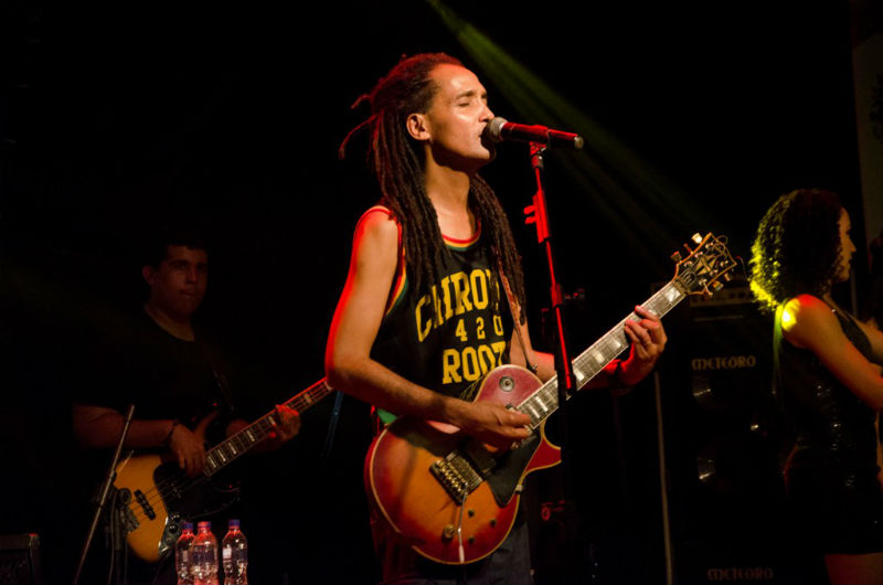 Você sabia? reggae de Sine Calmon já foi eleito a Música do Carnaval na década de 90