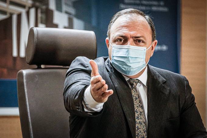 General Pazuello pede para deixar Ministério da Saúde