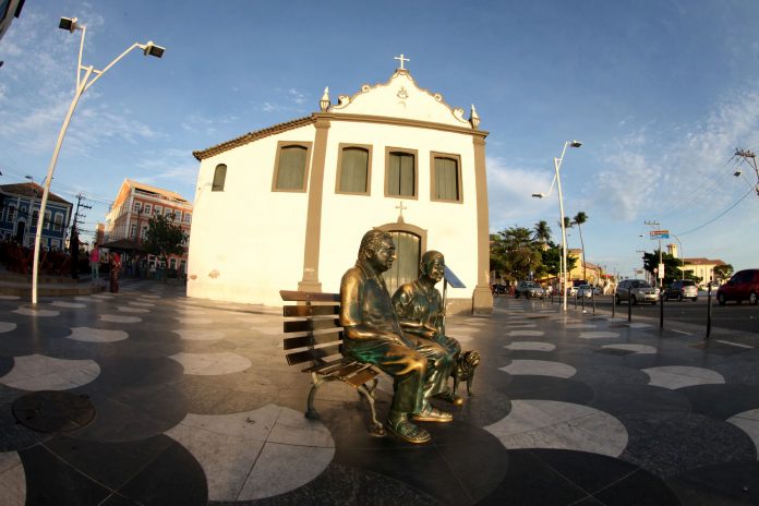 Governo prorroga decreto que proíbe eventos