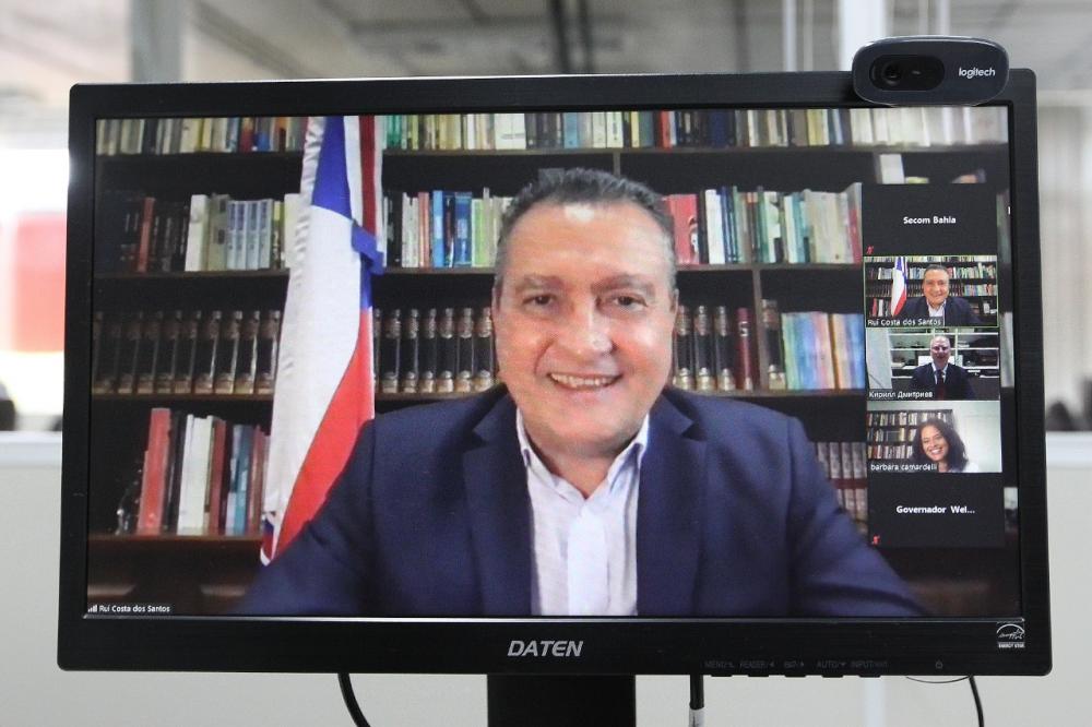 Rui Costa e russos celebram compra de 9,7 milhões de doses da Sputnik V