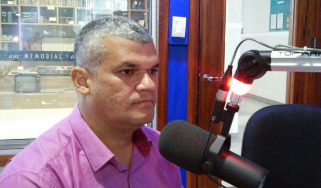 Paulão diz ter fotos de irregularidades envolvendo Pablo Roberto; secretário retruca