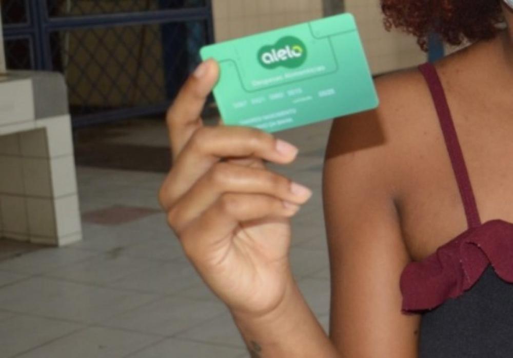 Estado da Bahia destina mais de R$ 410 milhões em bolsas e auxílio para estudantes