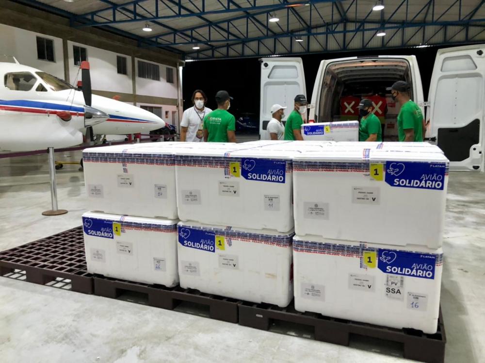 Bahia recebe nova remessa de vacinas contra Covid-19