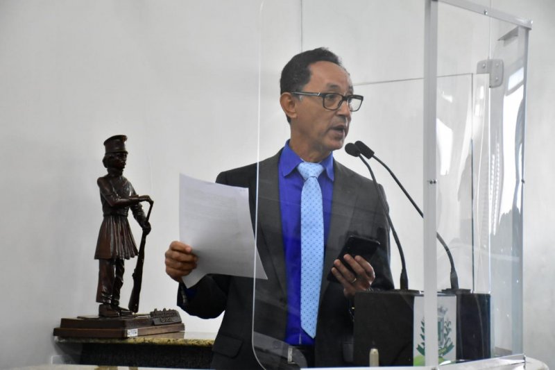 ´´Tem direito a escolher caixão, cemitério e gaveta´´, teria afirmado Rui, a quem não quiser vacina