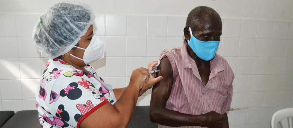 Feira: Em uma semana, quase 15 mil vacinados contra Covid-19