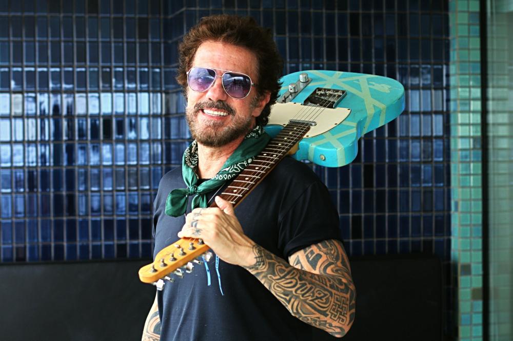 Tuca Fernandes lança 