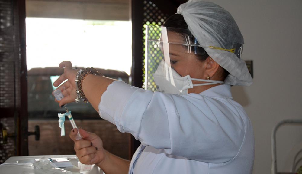 Secretaria Municipal de Saúde amplia faixa etária de vacinação contra a Covid-19 para idosos 