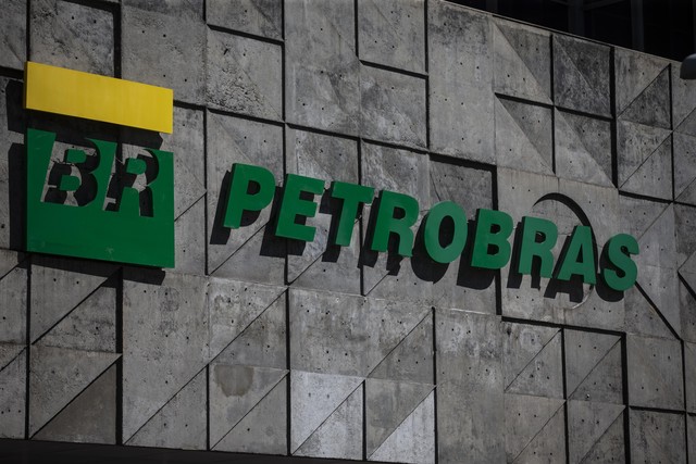 Petrobras fecha venda bilionária de refinaria na Bahia para fundo árabe