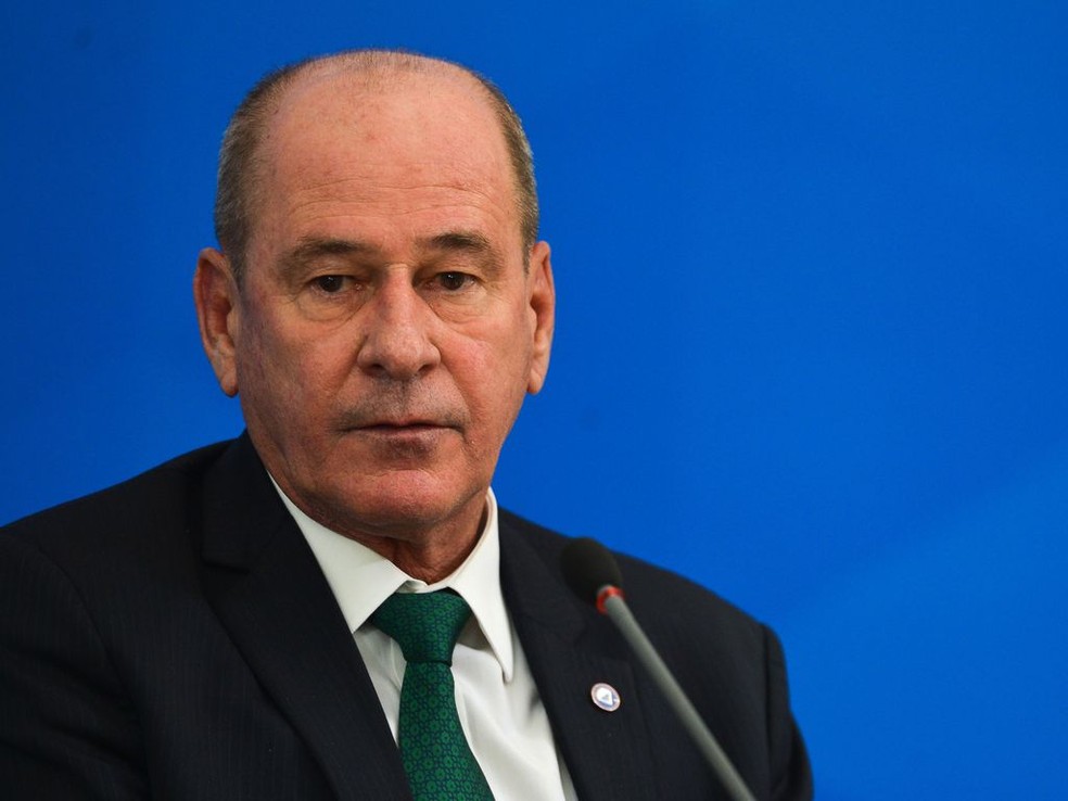  Ministro da Defesa, Fernando Azevedo e Silva é demitido