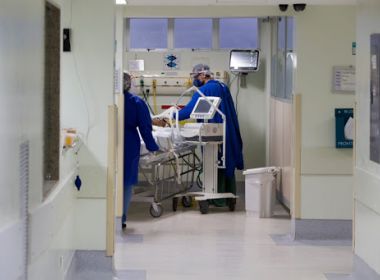 Bahia prepara estoque de medicamentos e equipamentos para a pandemia, alerta Vilas-Boas