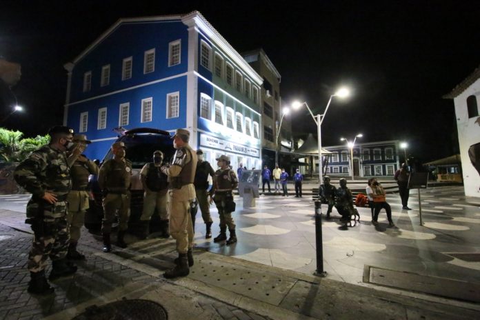 Governo do Estado e prefeituras definem alterações para medidas restritivas na Bahia