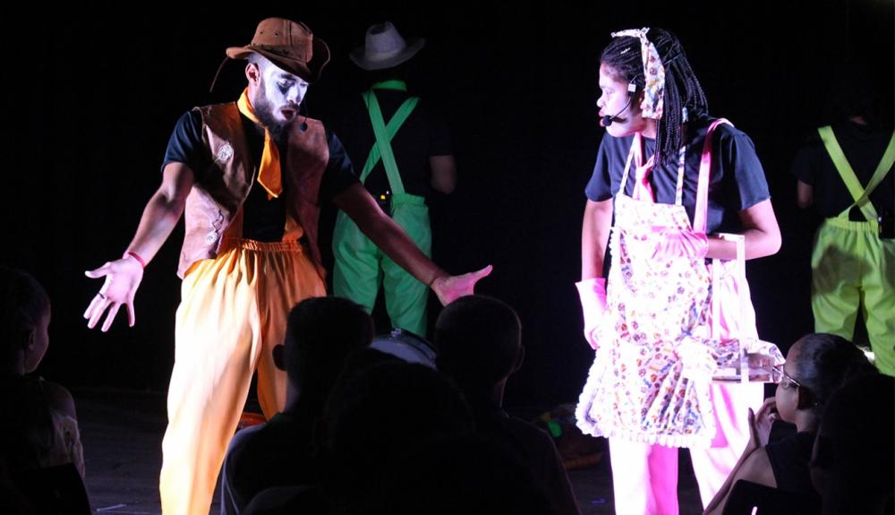 Funtitec discute a realização, através da internet, de eventos culturais