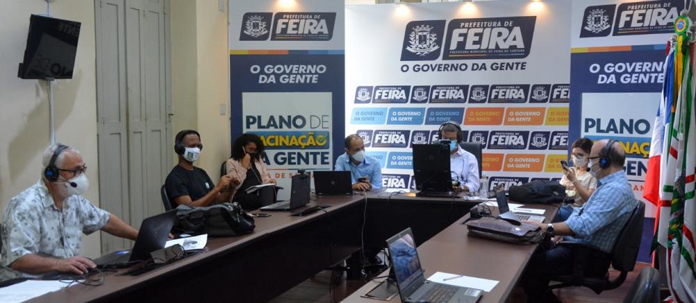 Vacinação contra a gripe começa e Colbert destaca a importância para idosos