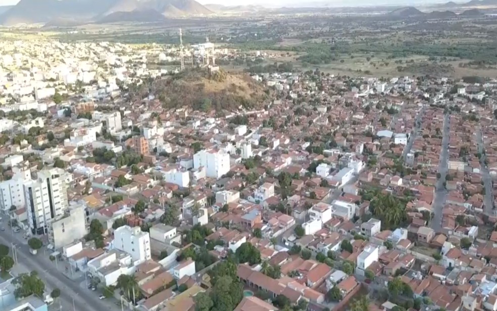 Toque de recolher é antecipado nas regiões de Guanambi e Brumado