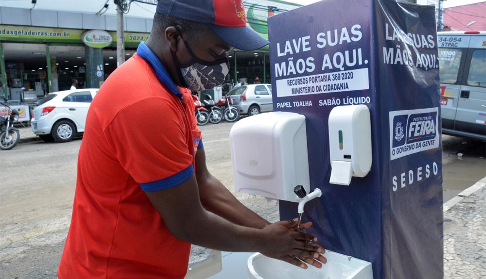 Feirenses têm a opção de higienizar as mãos em diversos pontos da cidade