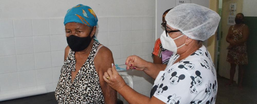 Feira de Santana acelera vacinação da Covid-19