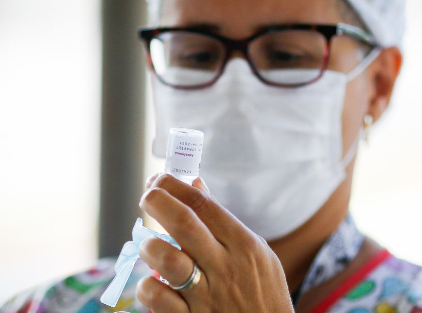 Governo Bolsonaro entrega 50 milhões de doses de vacinas anticovid aos Estados