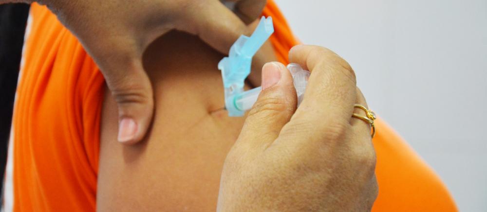 Marcada a segunda dose para quem se vacinou no drive-thru, em Feira