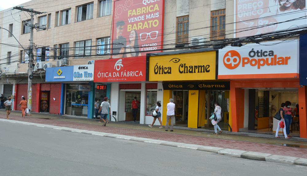 Prefeitura de Feira autoriza abertura de bares e restaurantes; comércio segue escalonamento