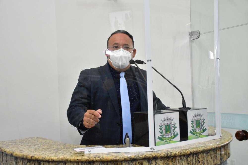 Reflexões feitas na tribuna da Câmara estão desqualificando a Casa, afirma vereador