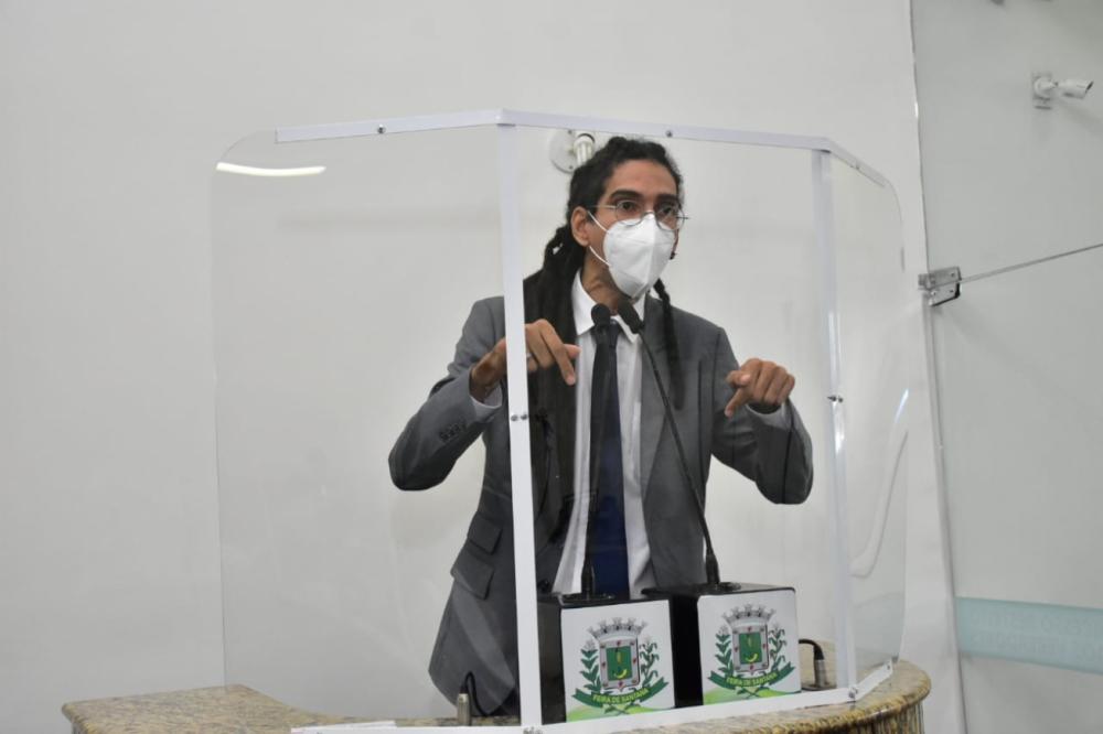 Prefeito e secretários denunciados ao MP por 