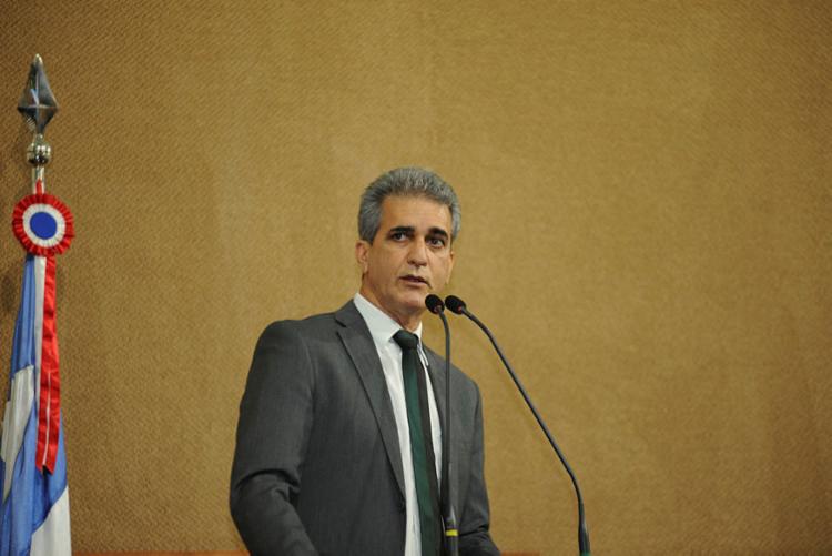 Deputado Robinson Almeida chama de 