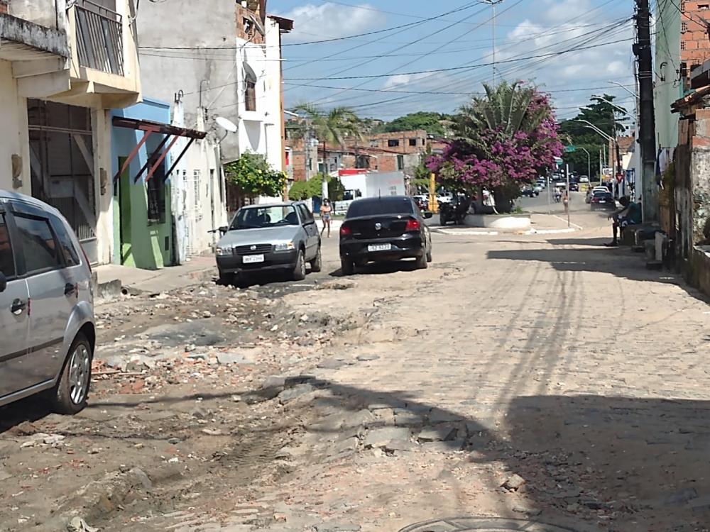 Santo Amaro: moradores se queixam de transtorno em calçamento de diversas ruas