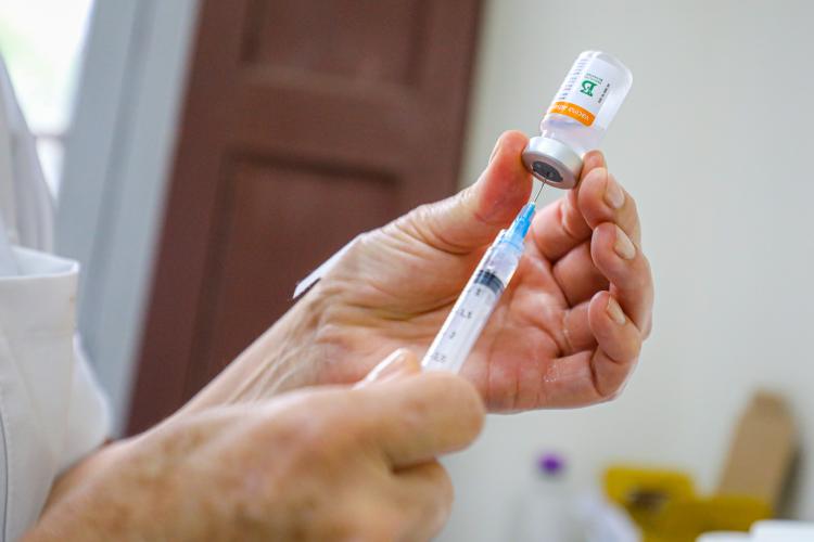 Vacinação concentrada na aplicação da segunda dose nesta quarta