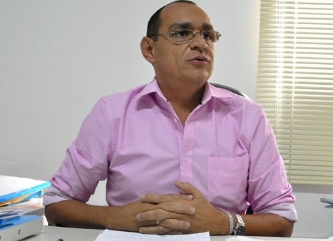 Juíza nega pedido de indenização a secretários municipais contra Roberto Tourinho