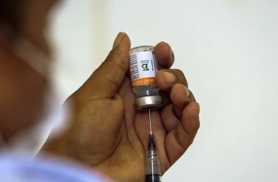 Com 75% da população vacinada, pandemia pode ser controlada, mostra estudo da CoronaVac em Serrana