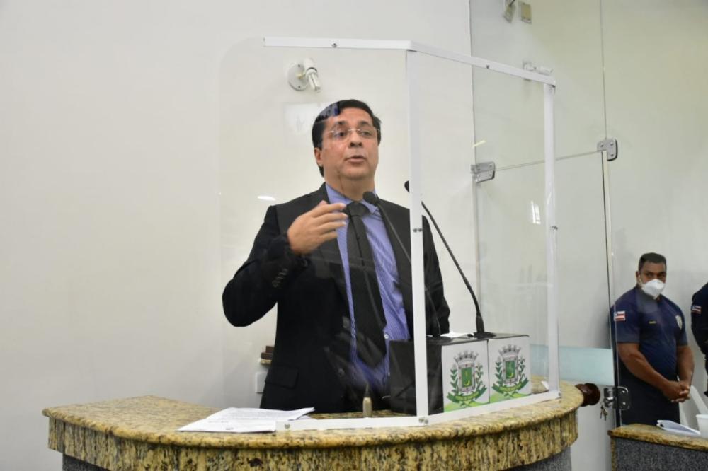 Condenação e multa milionária da Prefeitura por contratar mão de obra via cooperativas é questionada por Fernando Torres